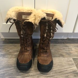 Ugg Adirondack Tall Winter Boot- like new